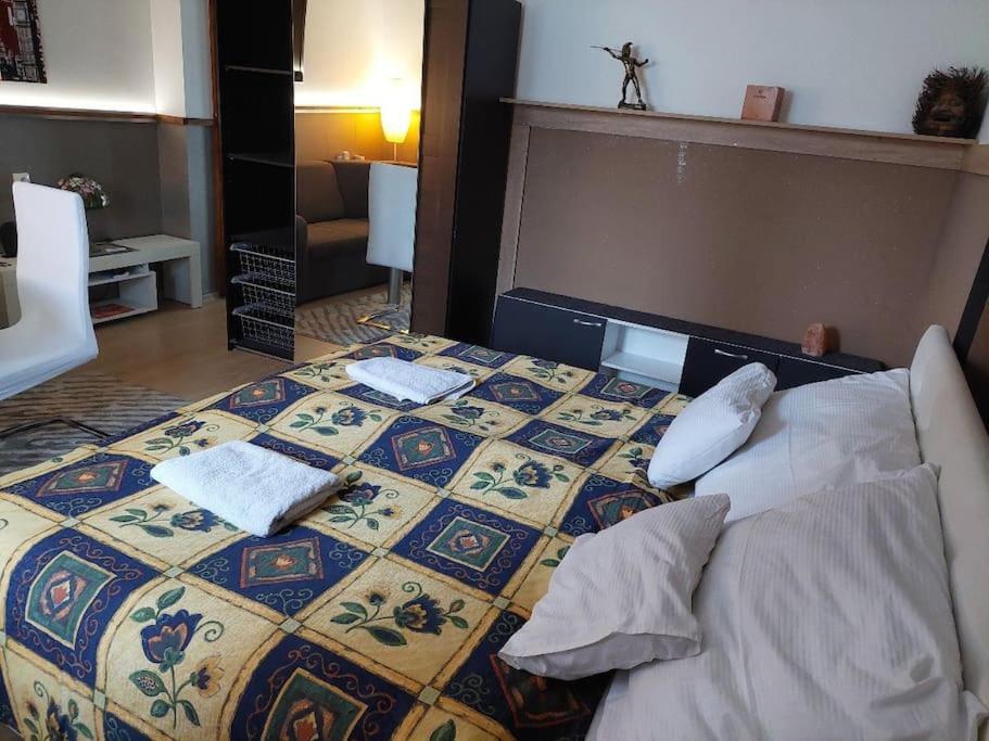 Ujszeged Apartman Zewnętrze zdjęcie