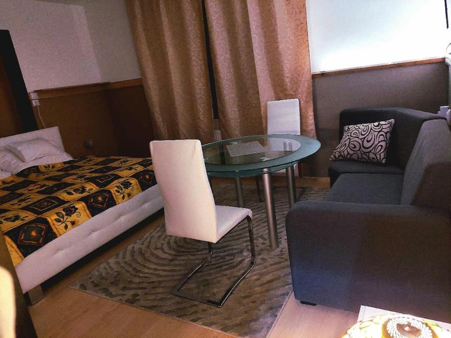 Ujszeged Apartman Zewnętrze zdjęcie