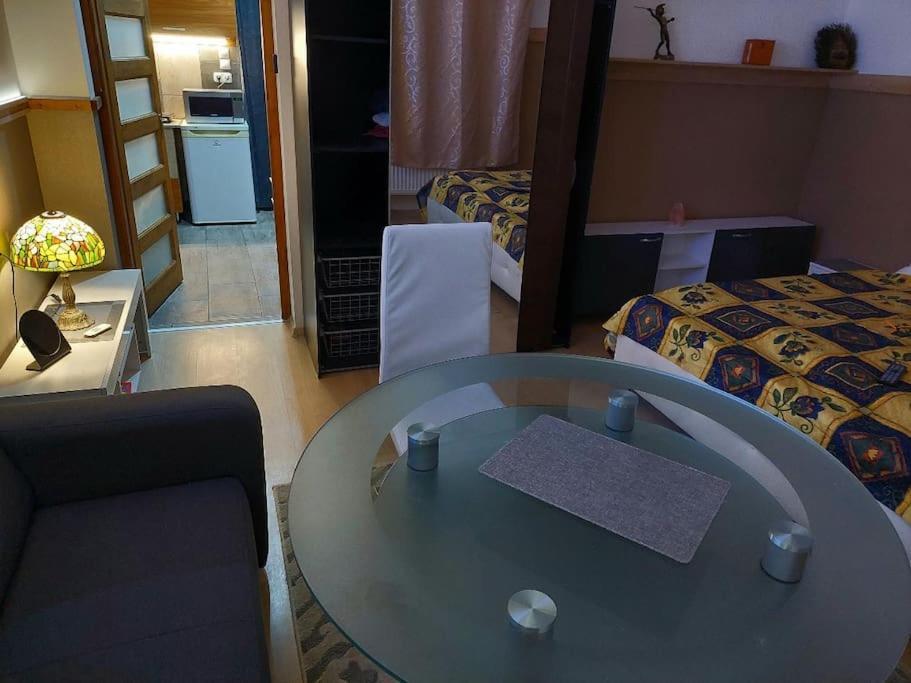 Ujszeged Apartman Zewnętrze zdjęcie