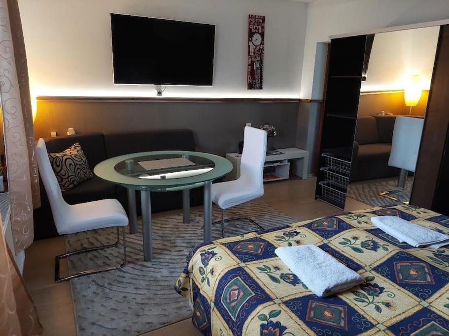 Ujszeged Apartman Zewnętrze zdjęcie