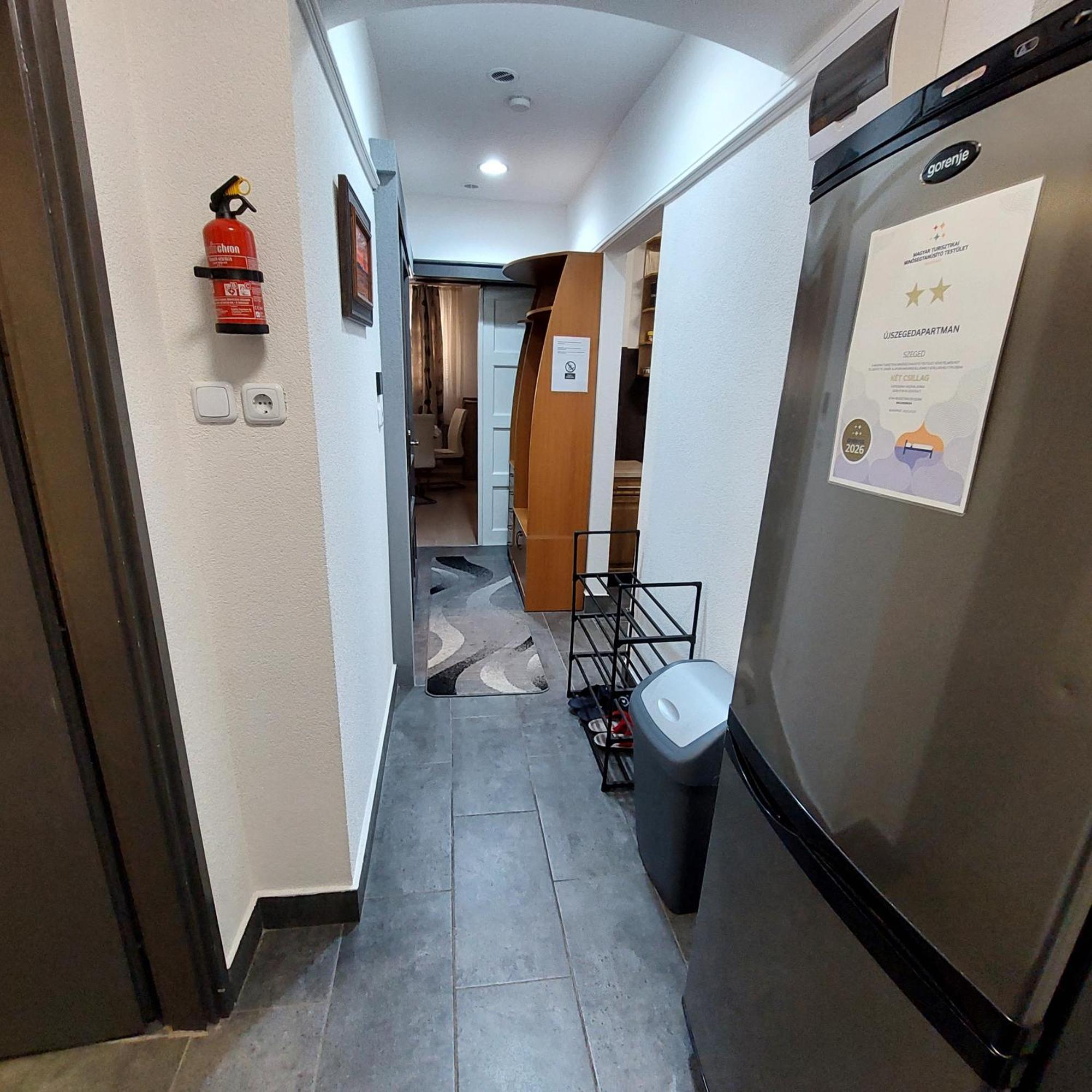 Ujszeged Apartman Zewnętrze zdjęcie