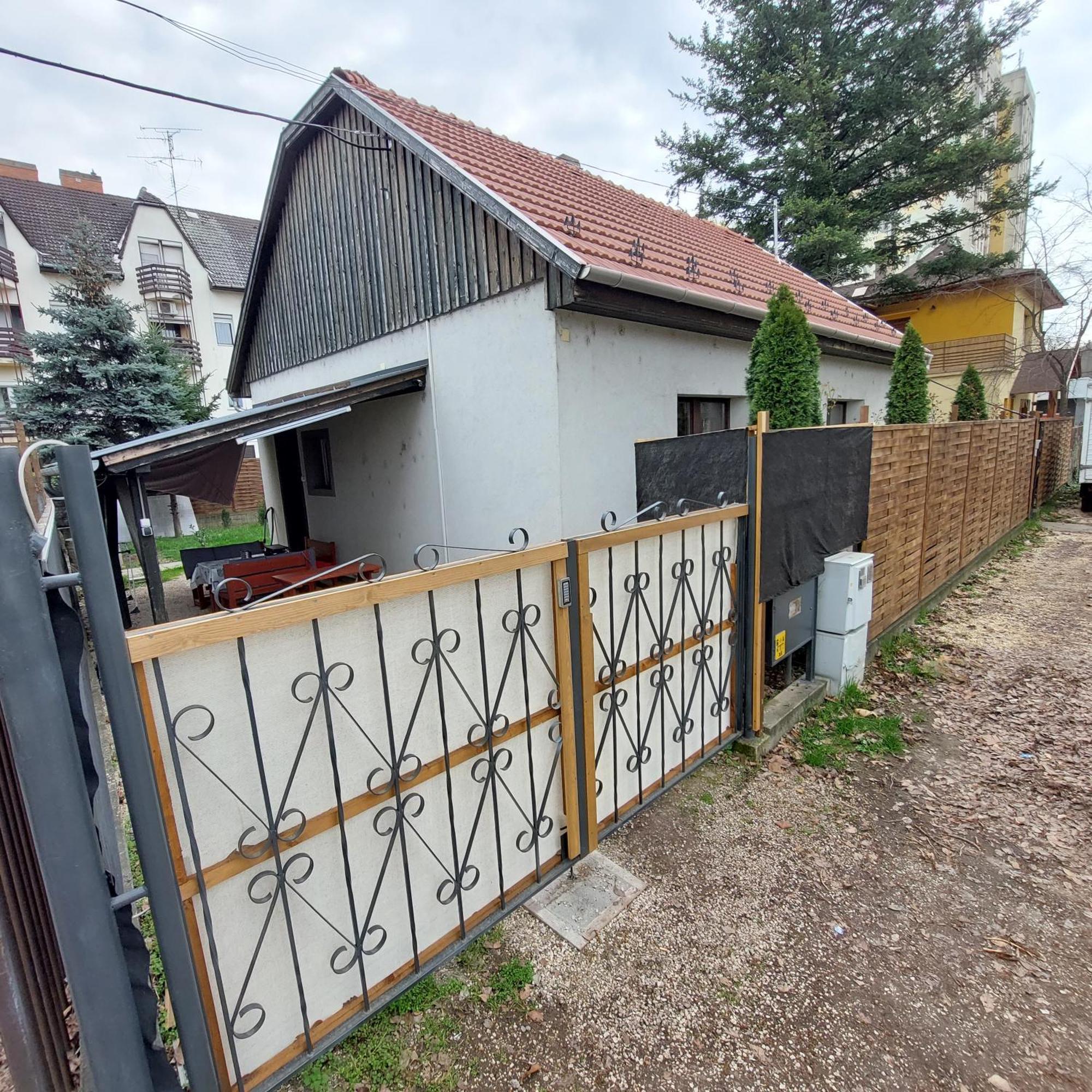 Ujszeged Apartman Zewnętrze zdjęcie