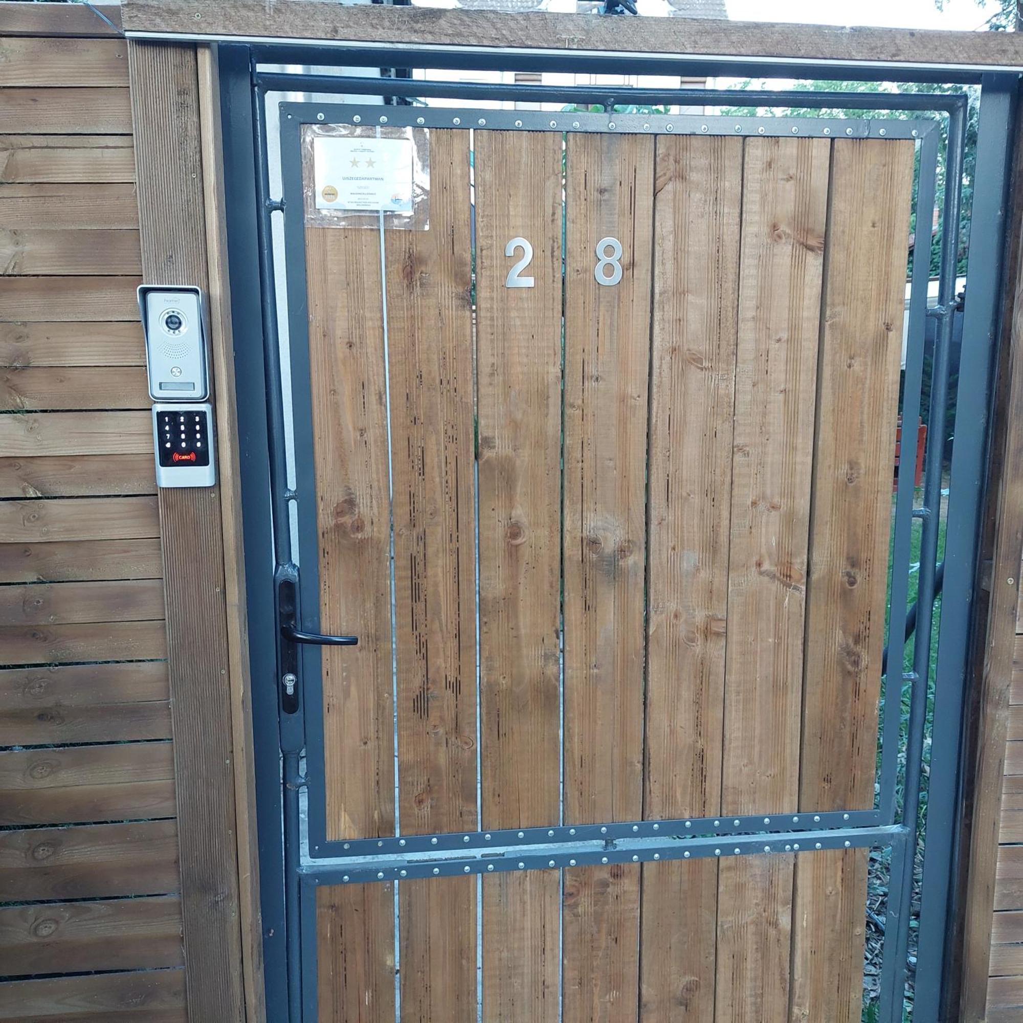 Ujszeged Apartman Zewnętrze zdjęcie